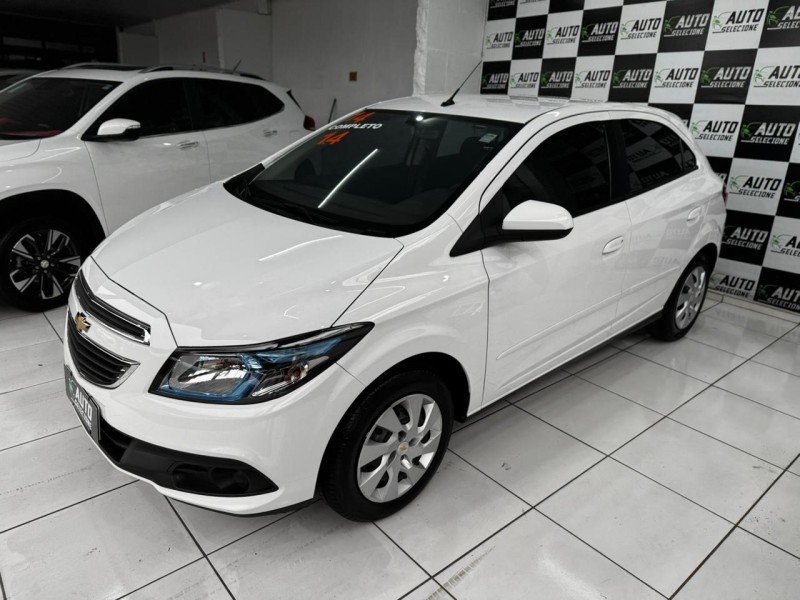 ONIX 1.4 MPFI LT 8V FLEX 4P MANUAL - 2014 - CAXIAS DO SUL