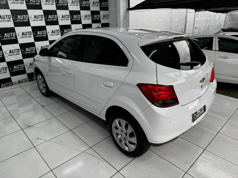 ONIX 1.4 MPFI LT 8V FLEX 4P MANUAL - 2014 - CAXIAS DO SUL