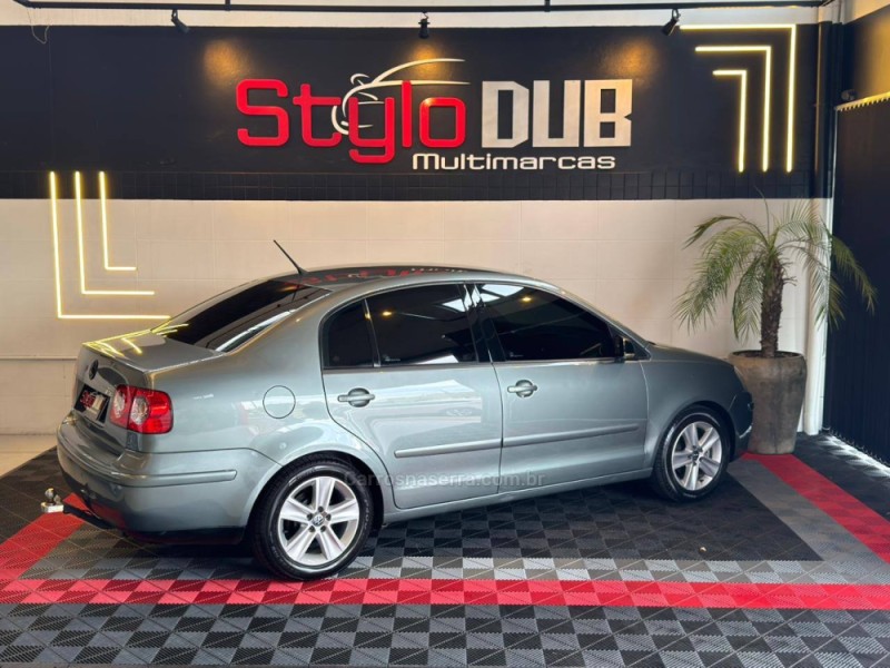 POLO SEDAN 1.6 8V GASOLINA 4P MANUAL - 2010 - ESTâNCIA VELHA