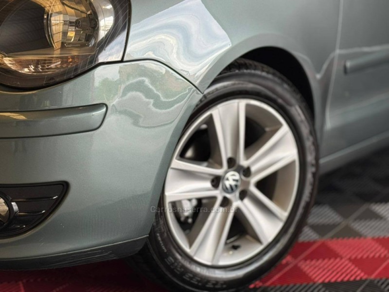 POLO SEDAN 1.6 8V GASOLINA 4P MANUAL - 2010 - ESTâNCIA VELHA