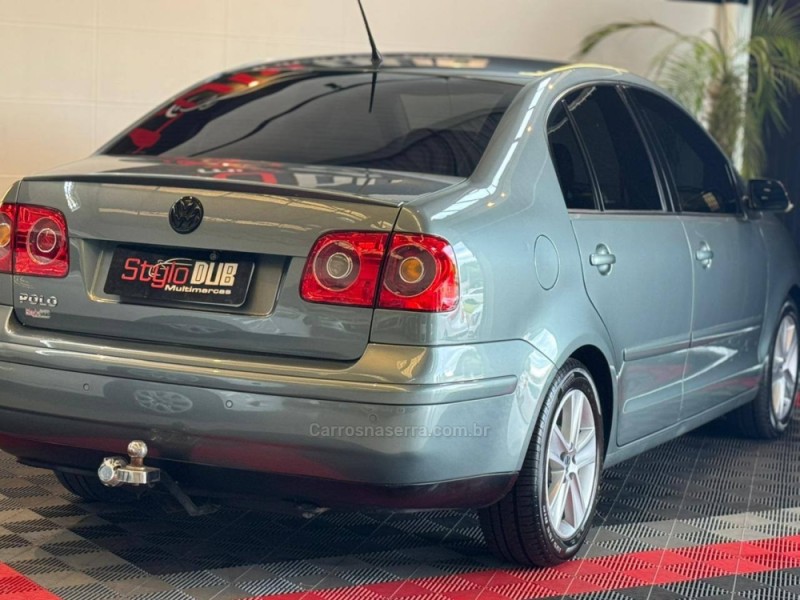 POLO SEDAN 1.6 8V GASOLINA 4P MANUAL - 2010 - ESTâNCIA VELHA