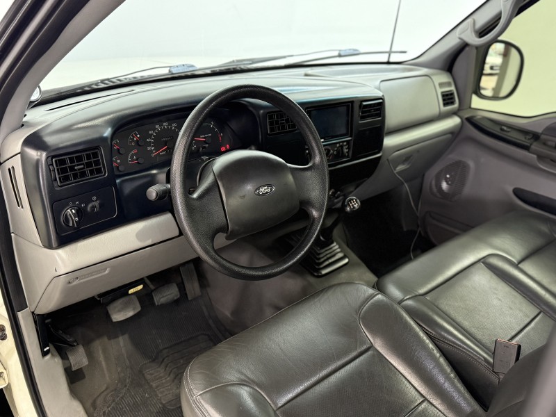 F-250 4.2 XL 4X2 CS TURBO INTERCOOLER DIESEL 2P MANUAL - 2004 - CAXIAS DO SUL