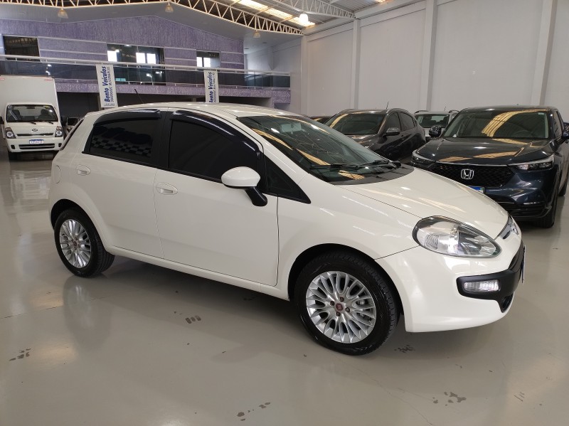 PUNTO 1.6 ESSENCE 16V FLEX 4P MANUAL - 2015 - BENTO GONçALVES