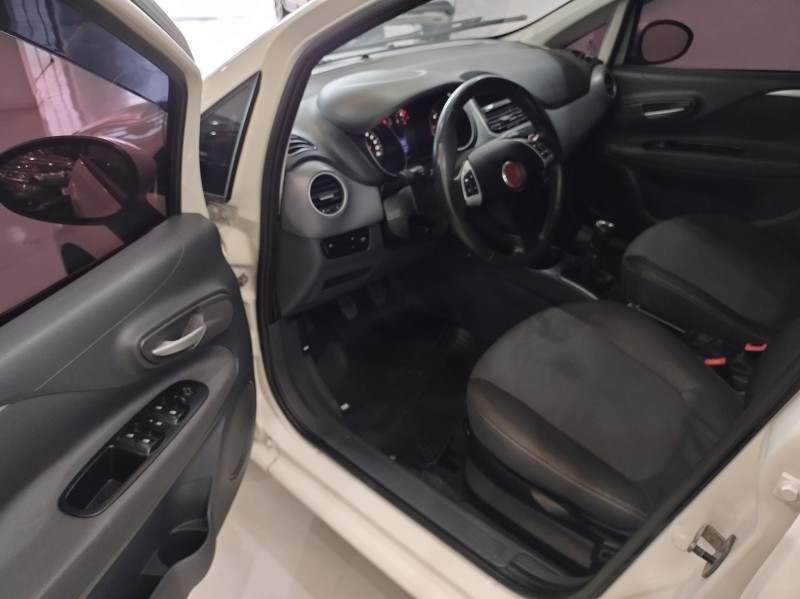 PUNTO 1.6 ESSENCE 16V FLEX 4P MANUAL - 2015 - BENTO GONçALVES