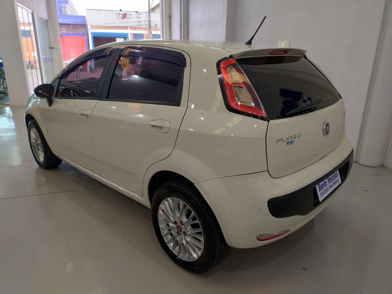 PUNTO 1.6 ESSENCE 16V FLEX 4P MANUAL - 2015 - BENTO GONçALVES