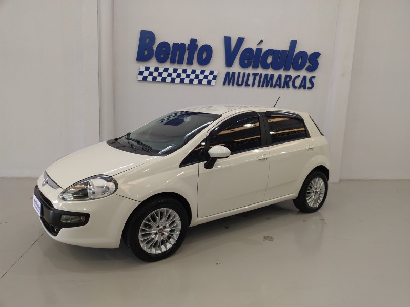 PUNTO 1.6 ESSENCE 16V FLEX 4P MANUAL - 2015 - BENTO GONçALVES
