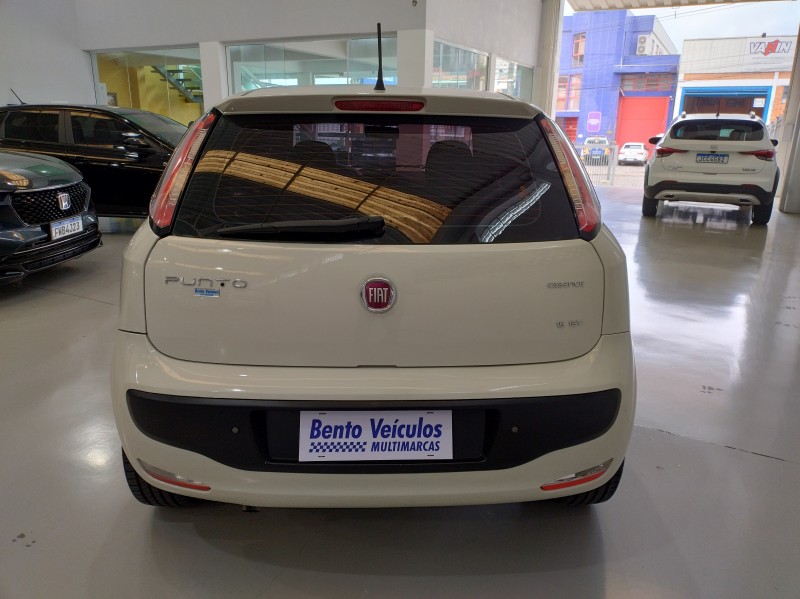 PUNTO 1.6 ESSENCE 16V FLEX 4P MANUAL - 2015 - BENTO GONçALVES