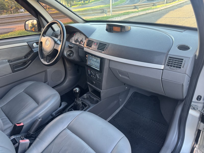 MERIVA 1.8 MPFI CD 8V FLEX 4P MANUAL - 2004 - DOIS IRMãOS