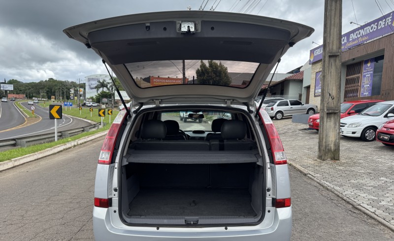 MERIVA 1.8 MPFI CD 8V FLEX 4P MANUAL - 2004 - DOIS IRMãOS