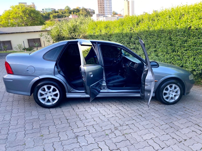 VECTRA 2.2 MPFI GL MILENIUM 8V GASOLINA 4P MANUAL - 2001 - CAXIAS DO SUL