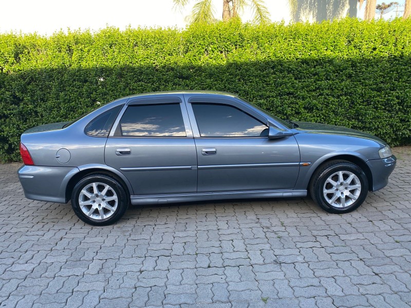 VECTRA 2.2 MPFI GL MILENIUM 8V GASOLINA 4P MANUAL - 2001 - CAXIAS DO SUL