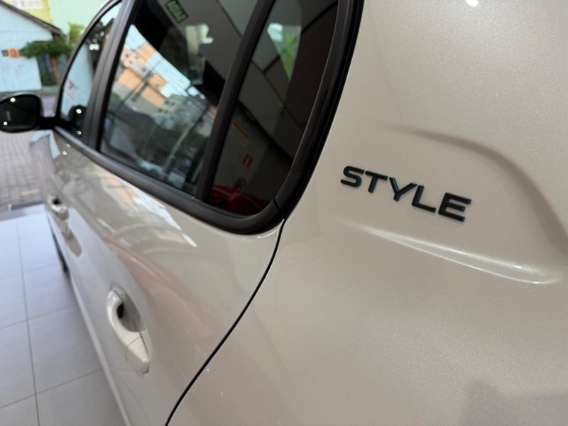 208 1.0 STYLE FLEX 6V 4P MANUAL - 2024 - CAXIAS DO SUL