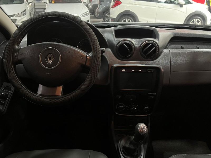 DUSTER 1.6 DYNAMIQUE 4X2 16V FLEX 4P MANUAL - 2014 - SãO LEOPOLDO