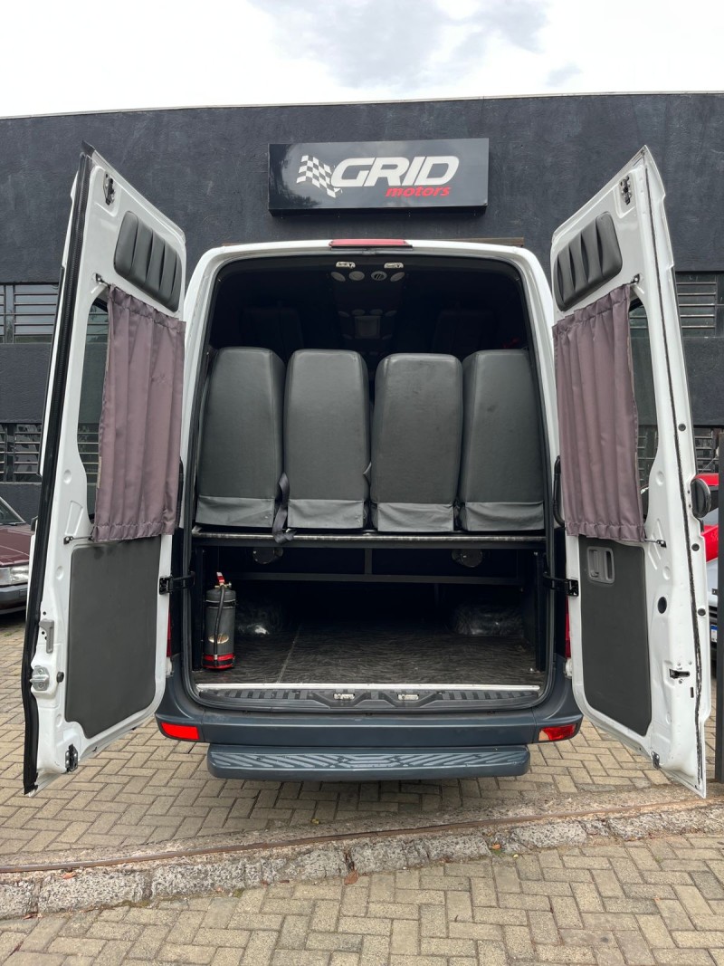SPRINTER 2.2 515 CDI VAN 18 LUGARES TETO ALTO 16V BI-TURBO DIESEL MANUAL - 2013 - ESTâNCIA VELHA