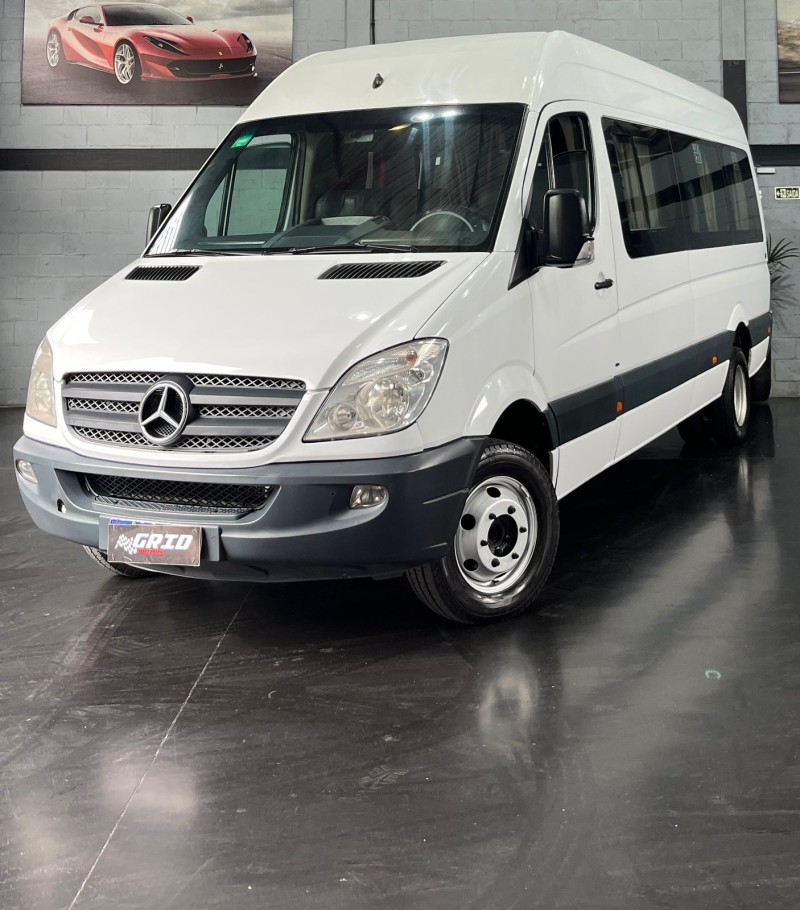 SPRINTER 2.2 515 CDI VAN 18 LUGARES TETO ALTO 16V BI-TURBO DIESEL MANUAL - 2013 - ESTâNCIA VELHA