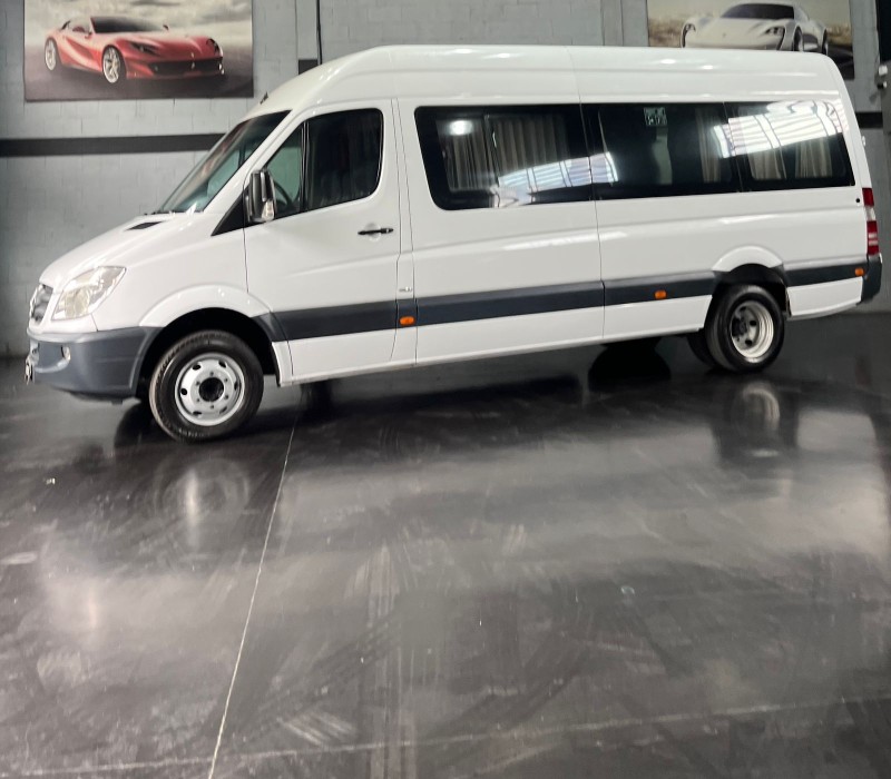 SPRINTER 2.2 515 CDI VAN 18 LUGARES TETO ALTO 16V BI-TURBO DIESEL MANUAL - 2013 - ESTâNCIA VELHA