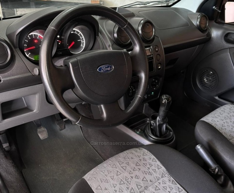 FIESTA 1.6 MPI CLASS SEDAN 8V FLEX 4P MANUAL - 2011 - ENCANTADO