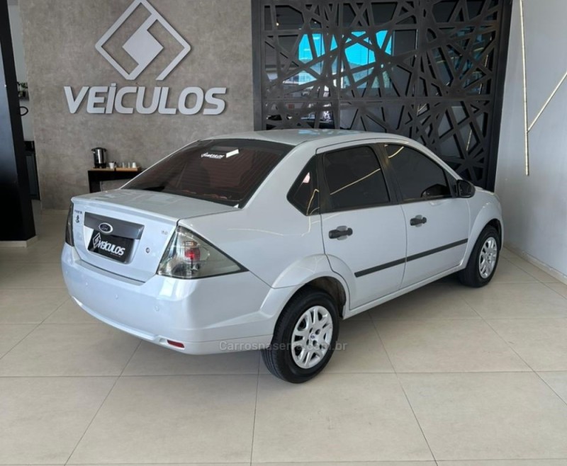FIESTA 1.6 MPI CLASS SEDAN 8V FLEX 4P MANUAL - 2011 - ENCANTADO