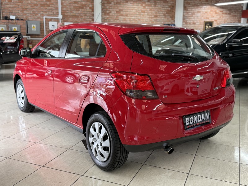 ONIX 1.4 MPFI LT 8V FLEX 4P MANUAL - 2013 - FARROUPILHA