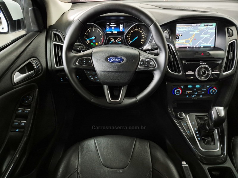 FOCUS 2.0 TITANIUM PLUS FASTBACK 16V FLEX 4P AUTOMÁTICO - 2016 - CAXIAS DO SUL