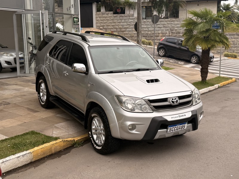 HILUX SW4 3.0 SRV 4X4 16V TURBO INTERCOOLER DIESEL 4P AUTOMÁTICO - 2006 - FARROUPILHA