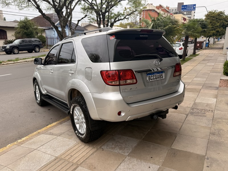 HILUX SW4 3.0 SRV 4X4 16V TURBO INTERCOOLER DIESEL 4P AUTOMÁTICO - 2006 - FARROUPILHA