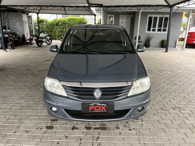 LOGAN 1.6 EXPRESSION 8V FLEX 4P MANUAL - 2011 - CAXIAS DO SUL