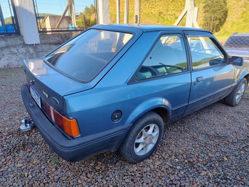 ESCORT 1.6 L 8V GASOLINA 2P MANUAL - 1989 - SãO SEBASTIãO DO CAí