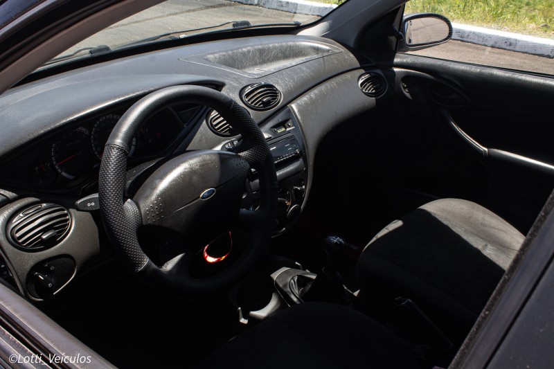 FOCUS 1.6 GL 8V FLEX 4P MANUAL - 2009 - FARROUPILHA