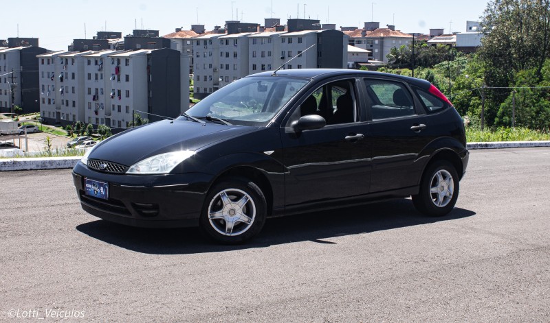 FOCUS 1.6 GL 8V FLEX 4P MANUAL - 2009 - FARROUPILHA