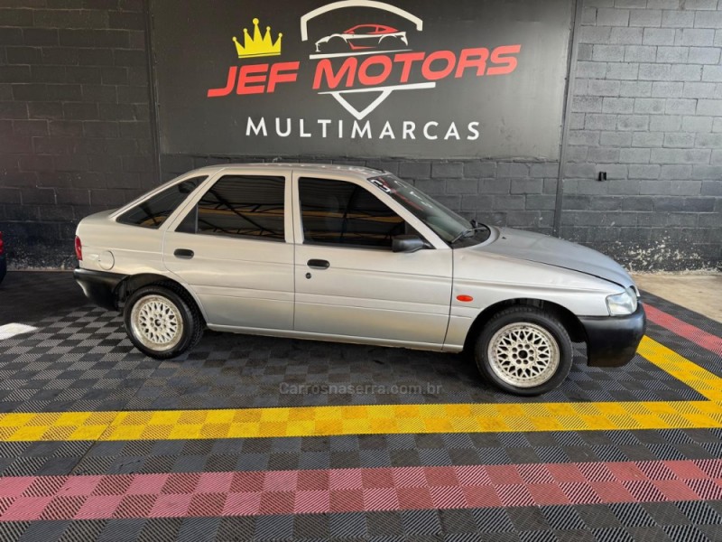 ESCORT 1.6 GL 8V GASOLINA 2P MANUAL - 2002 - CAXIAS DO SUL