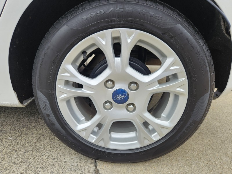 FIESTA 1.6 SE HATCH PLUS 16V FLEX 4P MANUAL - 2014 - CAXIAS DO SUL