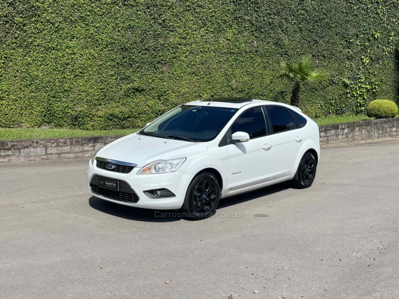 focus 2.0 titanium hatch 16v flex 4p automatico 2013 bento goncalves