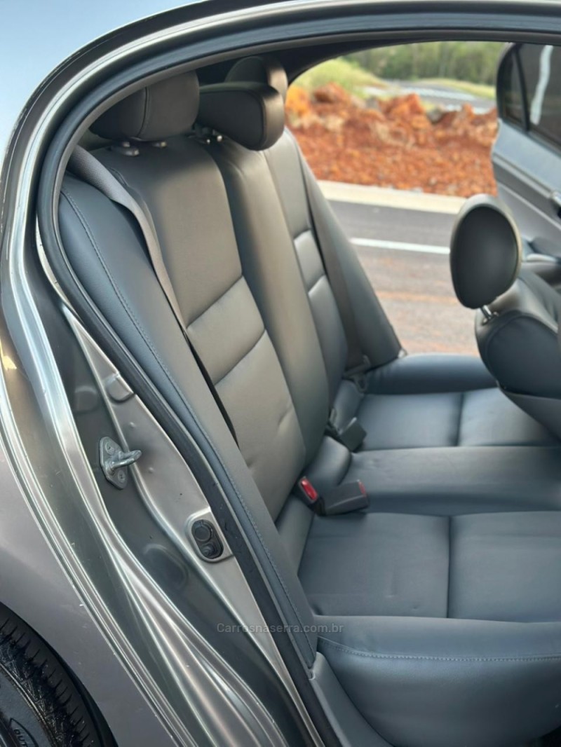 CIVIC 1.8 LXS 16V FLEX 4P MANUAL - 2008 - CAXIAS DO SUL