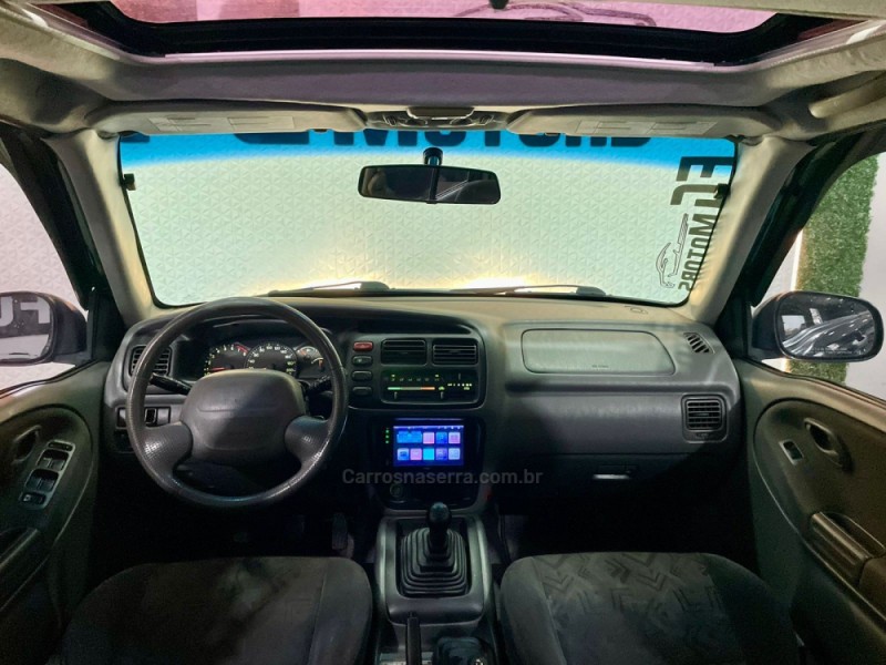TRACKER 2.0 4X4 8V GASOLINA 4P MANUAL - 2008 - NOVO HAMBURGO