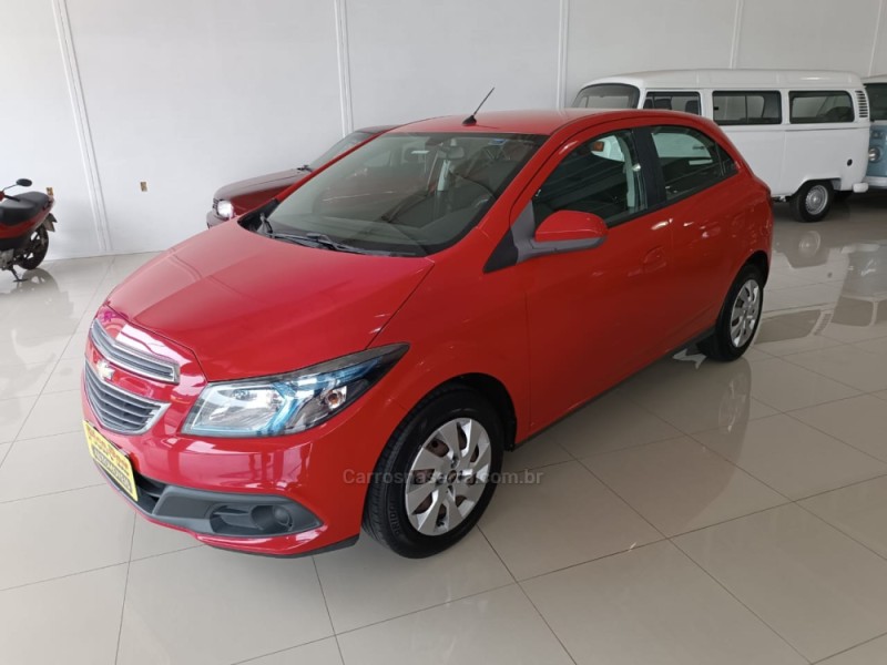 ONIX 1.4 MPFI LT 8V FLEX 4P MANUAL - 2015 - NOVA PETRóPOLIS