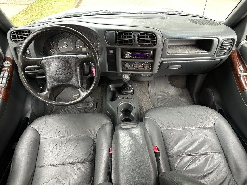 S10 2.8 DLX 4X2 CD 12V TURBO INTERCOOLER DIESEL 4P MANUAL - 2001 - CAXIAS DO SUL