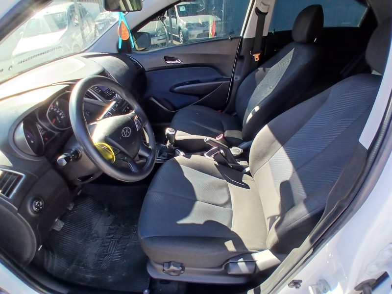 HB20 1.6 COMFORT 16V FLEX 4P MANUAL - 2015 - FARROUPILHA