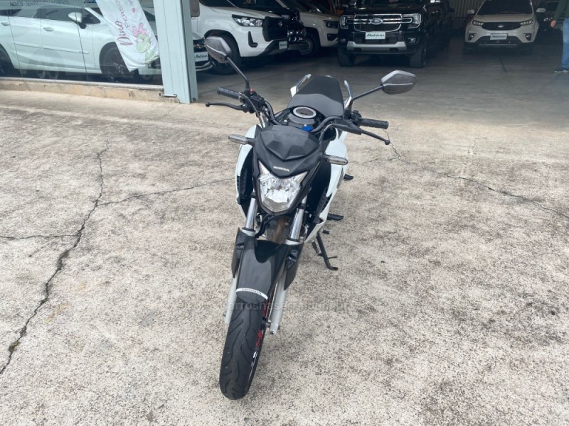 CB 250F TWISTER CBS - 2019 - FLORES DA CUNHA