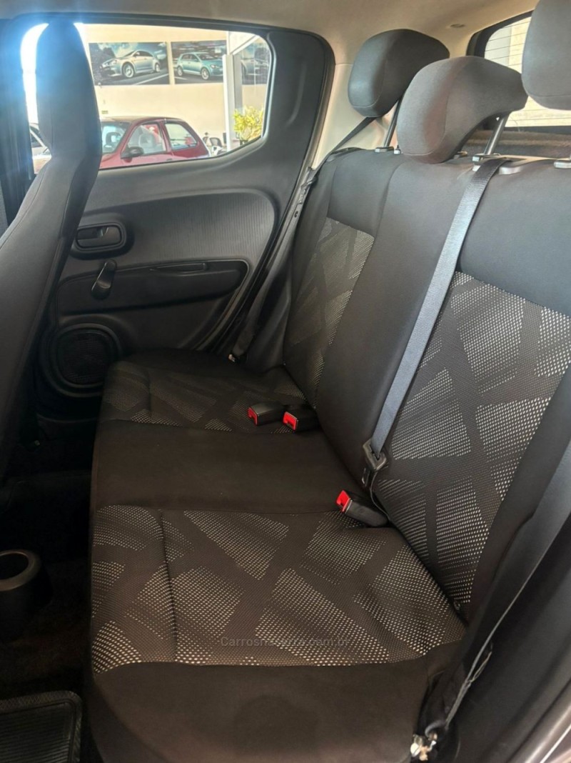 MOBI 1.0 8V EVO FLEX LIKE. MANUAL - 2023 - IGREJINHA