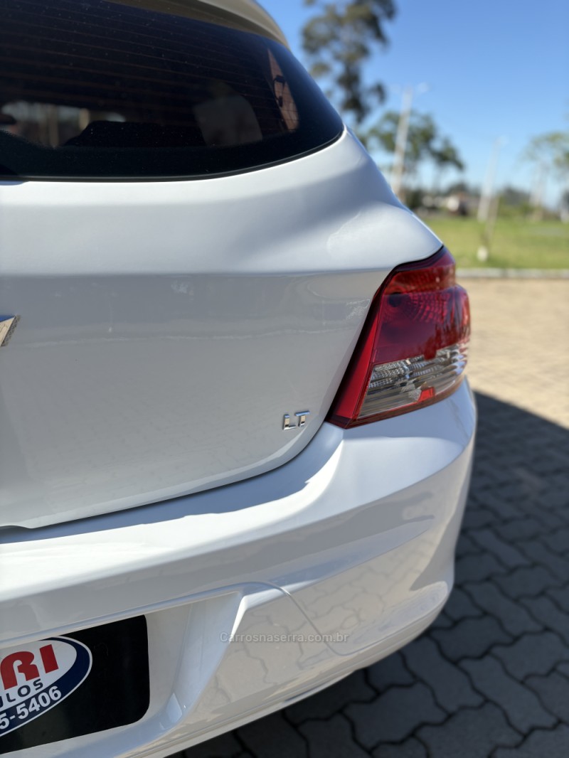 ONIX 1.0 LT 12V FLEX 4P MANUAL - 2016 - LAJEADO
