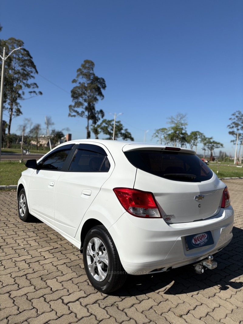 ONIX 1.0 LT 12V FLEX 4P MANUAL - 2016 - LAJEADO