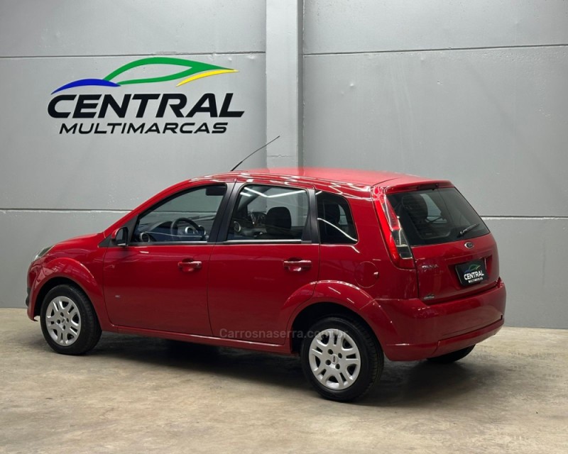 FIESTA 1.0 SE 8V FLEX 4P MANUAL - 2014 - VACARIA