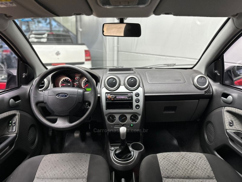 FIESTA 1.0 SE 8V FLEX 4P MANUAL - 2014 - VACARIA