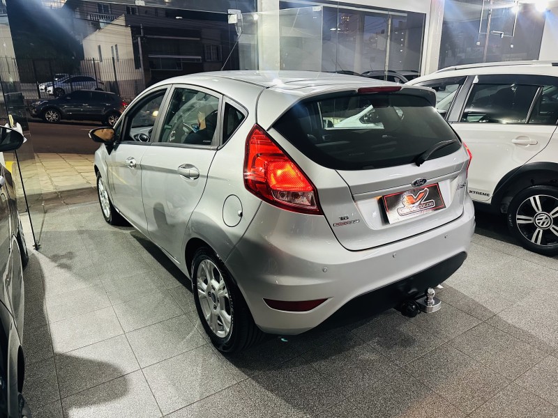 FIESTA 1.6 SE HATCH 16V FLEX 4P AUTOMÁTICO - 2015 - CAXIAS DO SUL
