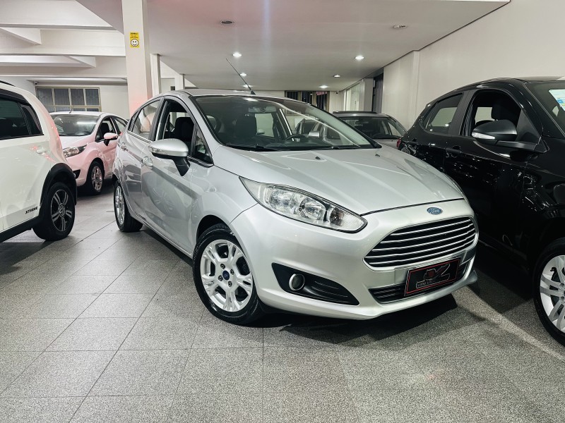 FIESTA 1.6 SE HATCH 16V FLEX 4P AUTOMÁTICO - 2015 - CAXIAS DO SUL