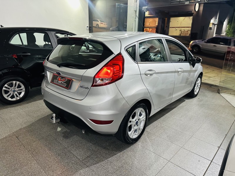FIESTA 1.6 SE HATCH 16V FLEX 4P AUTOMÁTICO - 2015 - CAXIAS DO SUL