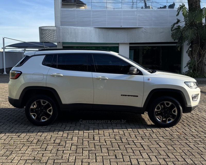 COMPASS 2.0 16V DIESEL TRAILHAWK 4X4 AUTOMÁTICO - 2017 - TAQUARA