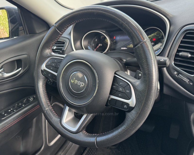 COMPASS 2.0 16V DIESEL TRAILHAWK 4X4 AUTOMÁTICO - 2017 - TAQUARA