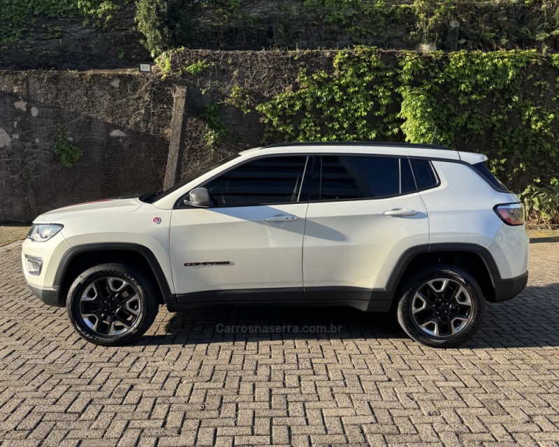 COMPASS 2.0 16V DIESEL TRAILHAWK 4X4 AUTOMÁTICO - 2017 - TAQUARA